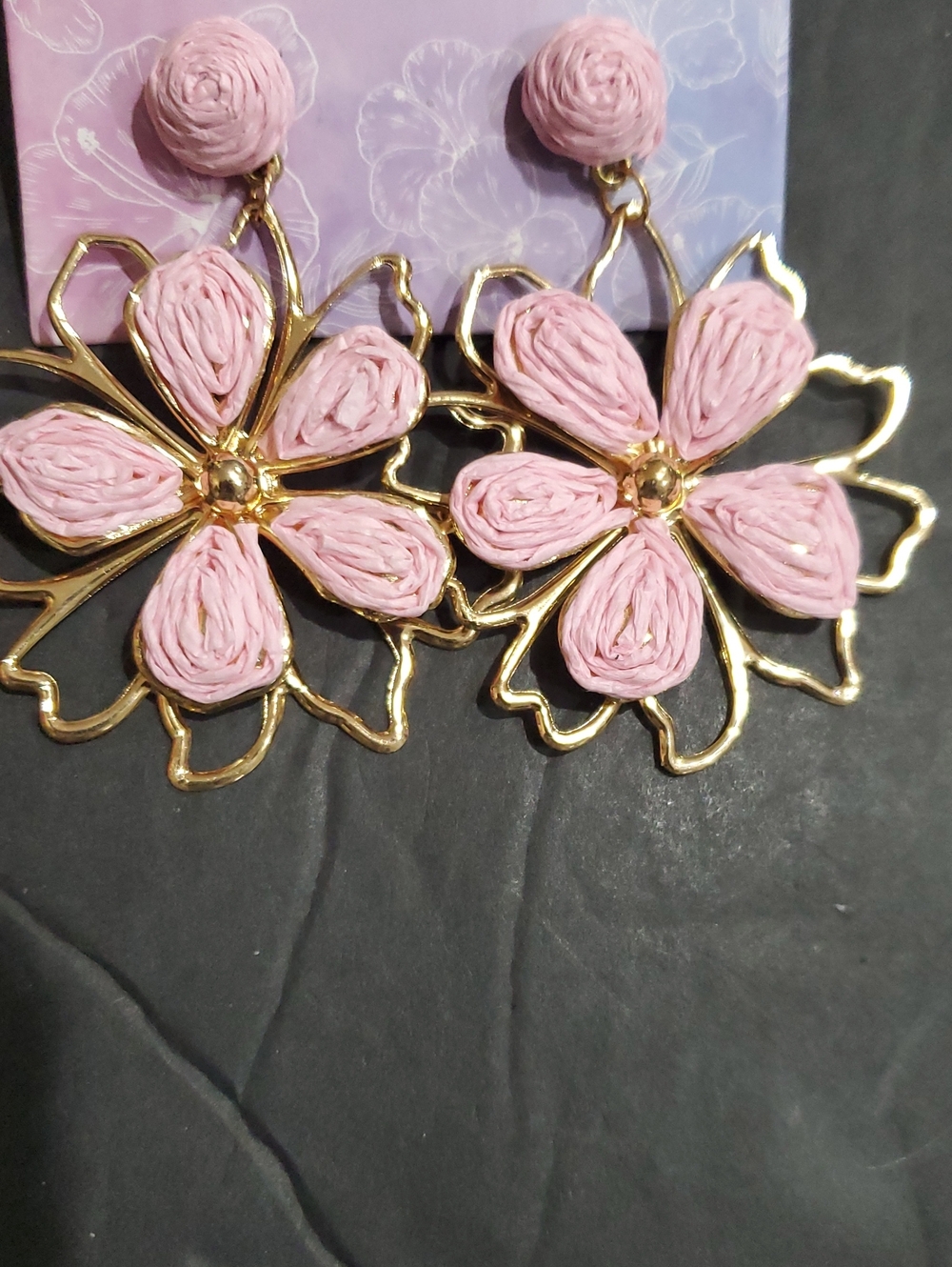 Gold and Pink raffia 3d dahlia style flower burst drop dangle earrings brand new